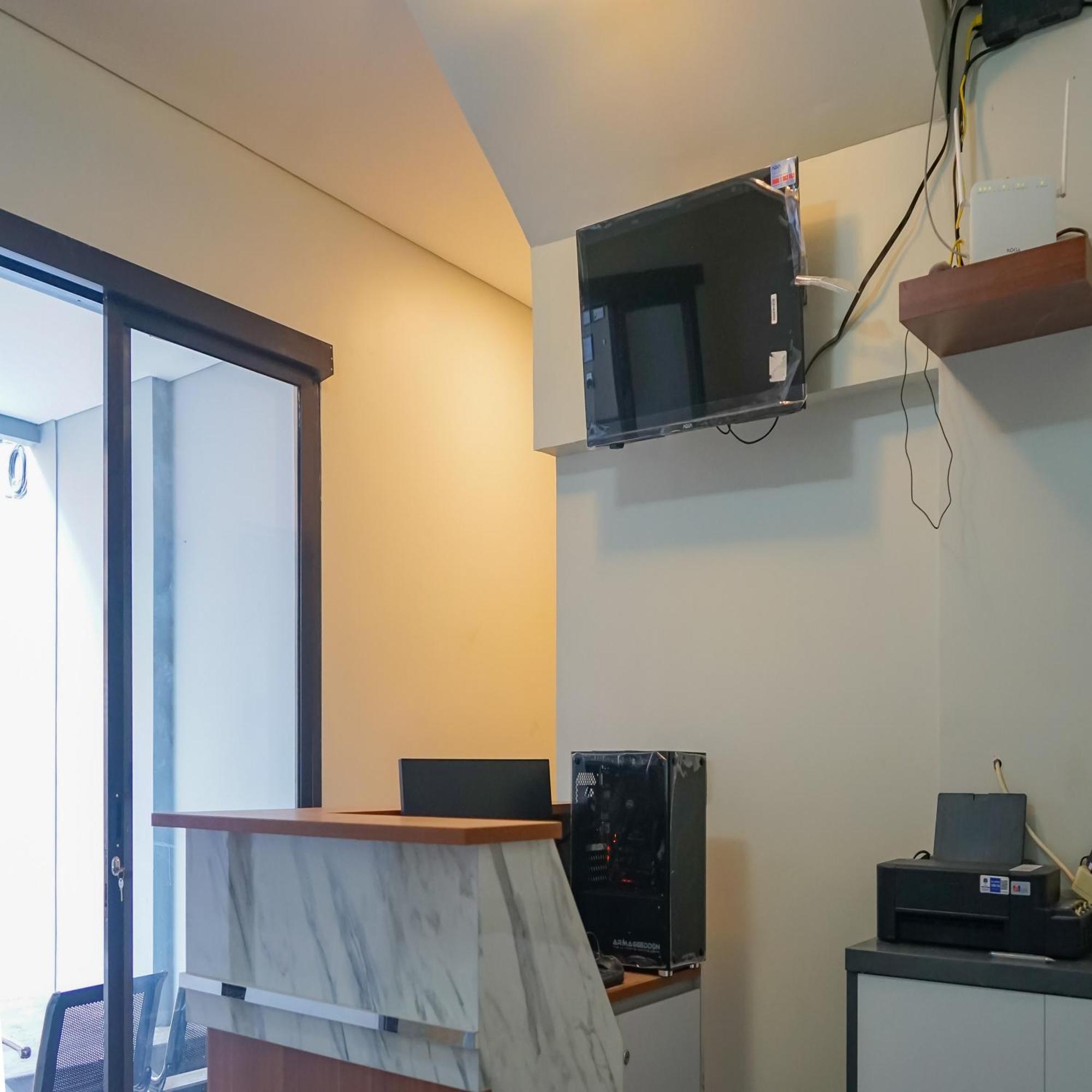Urbanview Aloevera Hotel Pontianak